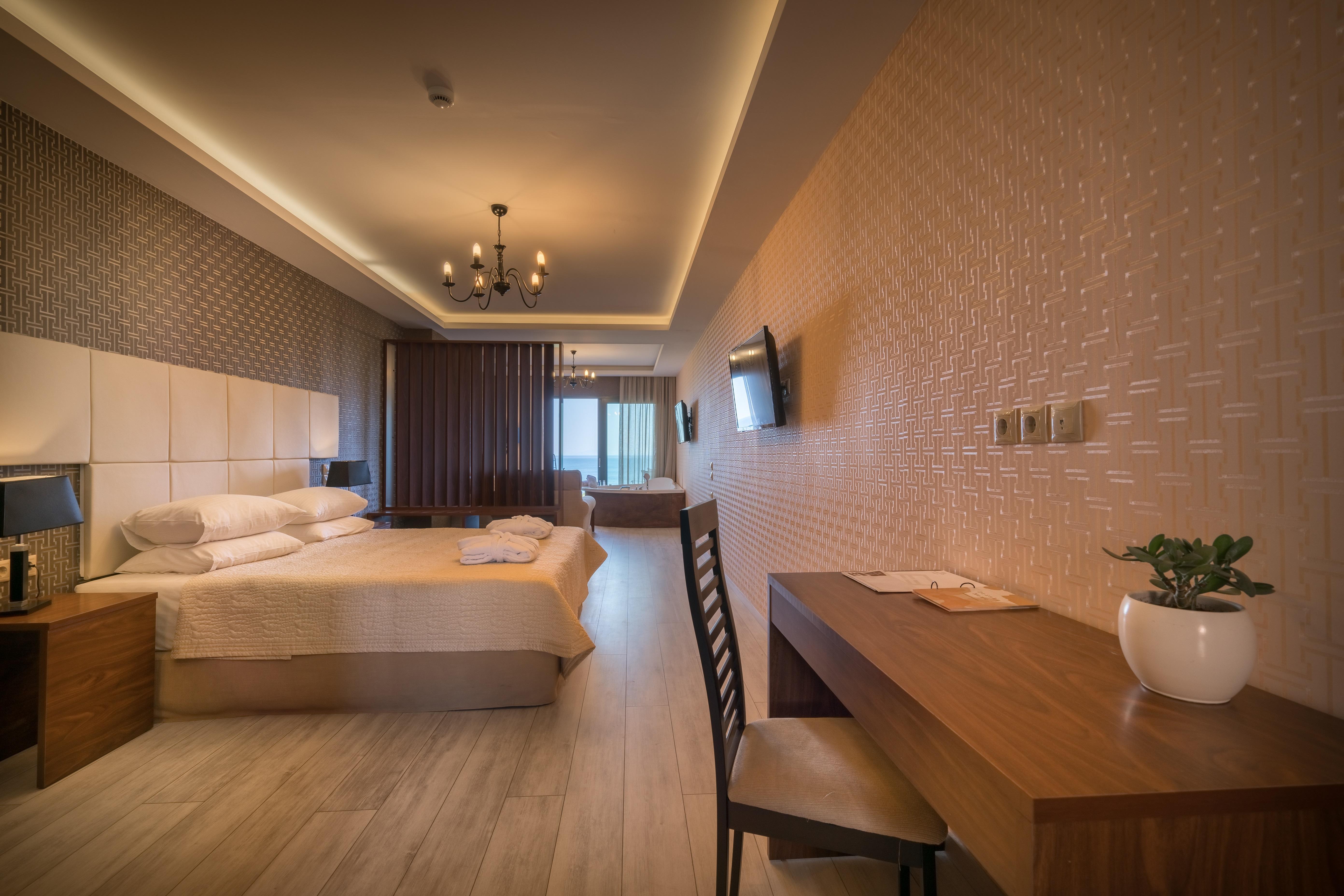 Elegance Luxury Executive Suites - Adults Only Tragaki Esterno foto