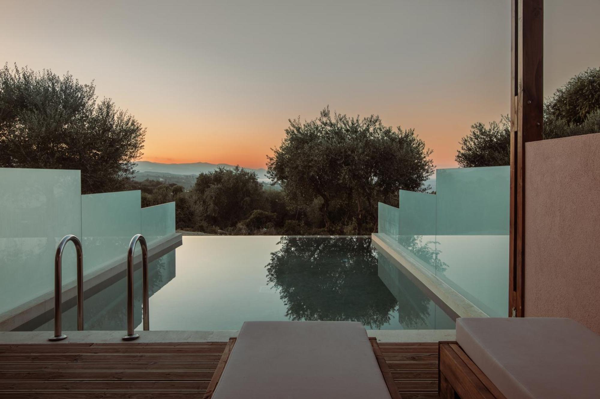 Elegance Luxury Executive Suites - Adults Only Tragaki Esterno foto