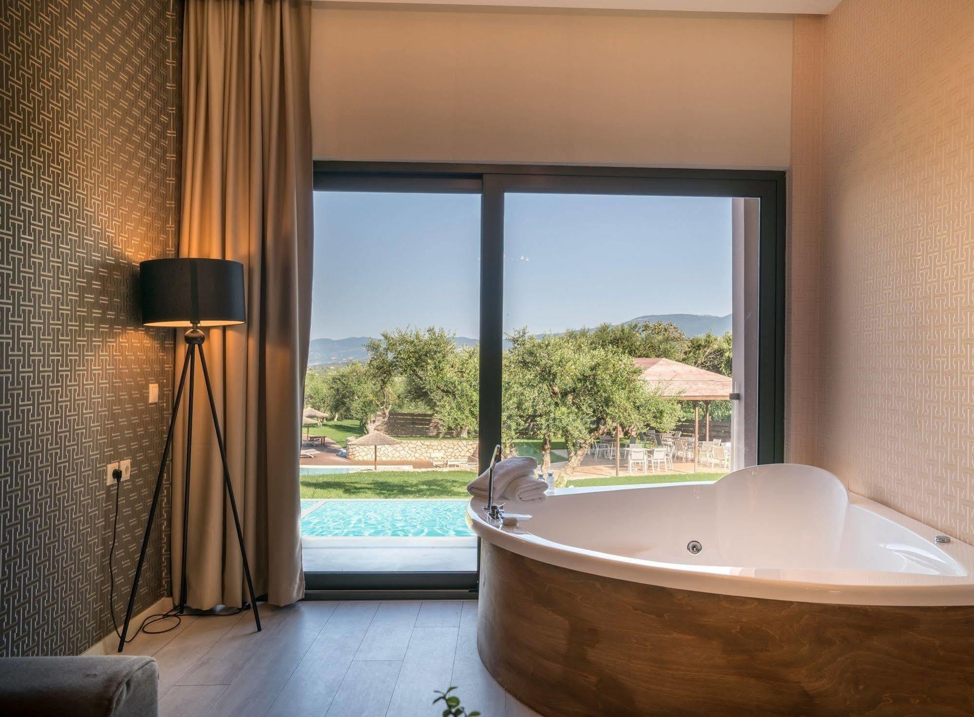 Elegance Luxury Executive Suites - Adults Only Tragaki Esterno foto